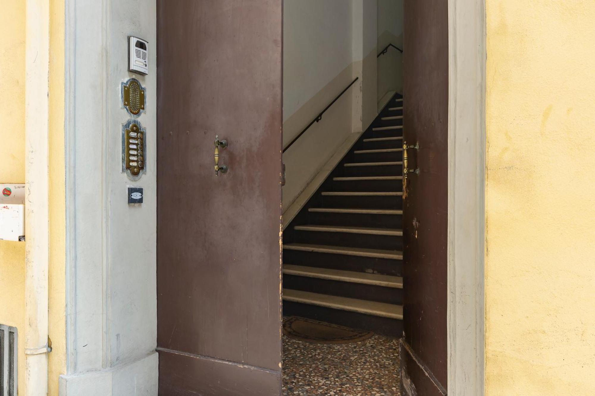 Apartment Amos - 5 Minutes From Piazza Maggiore Bologna Exterior foto